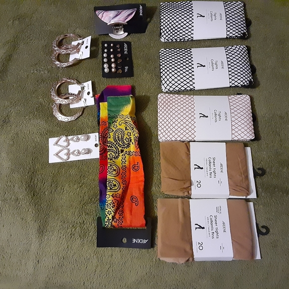 Ardene accessories - Picture 1 of 1